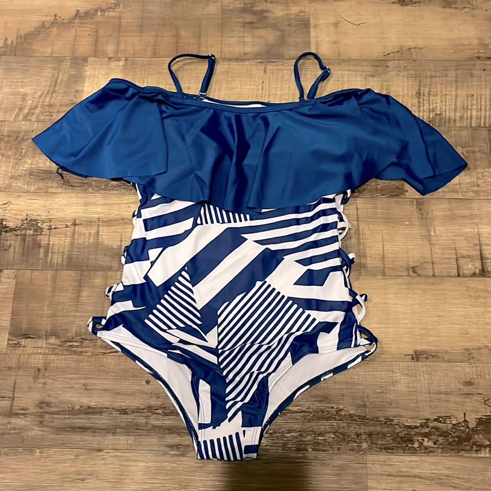 NWT Swim suit/M